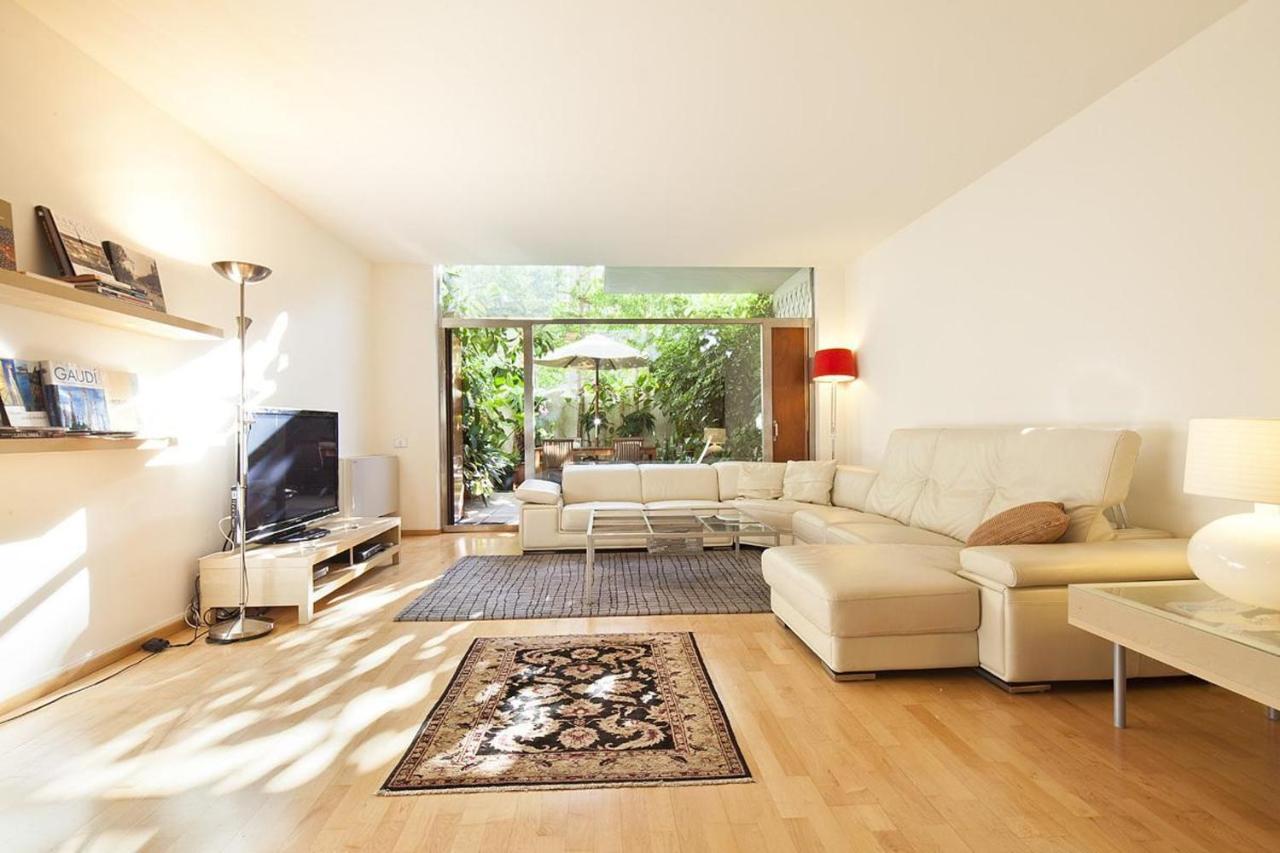 Appartement Spacious In With Outdoor Terrace Barcelone