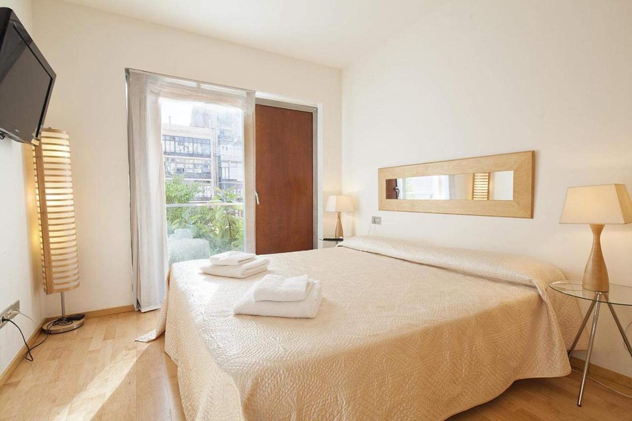 Spacious In With Outdoor Terrace Barcelone