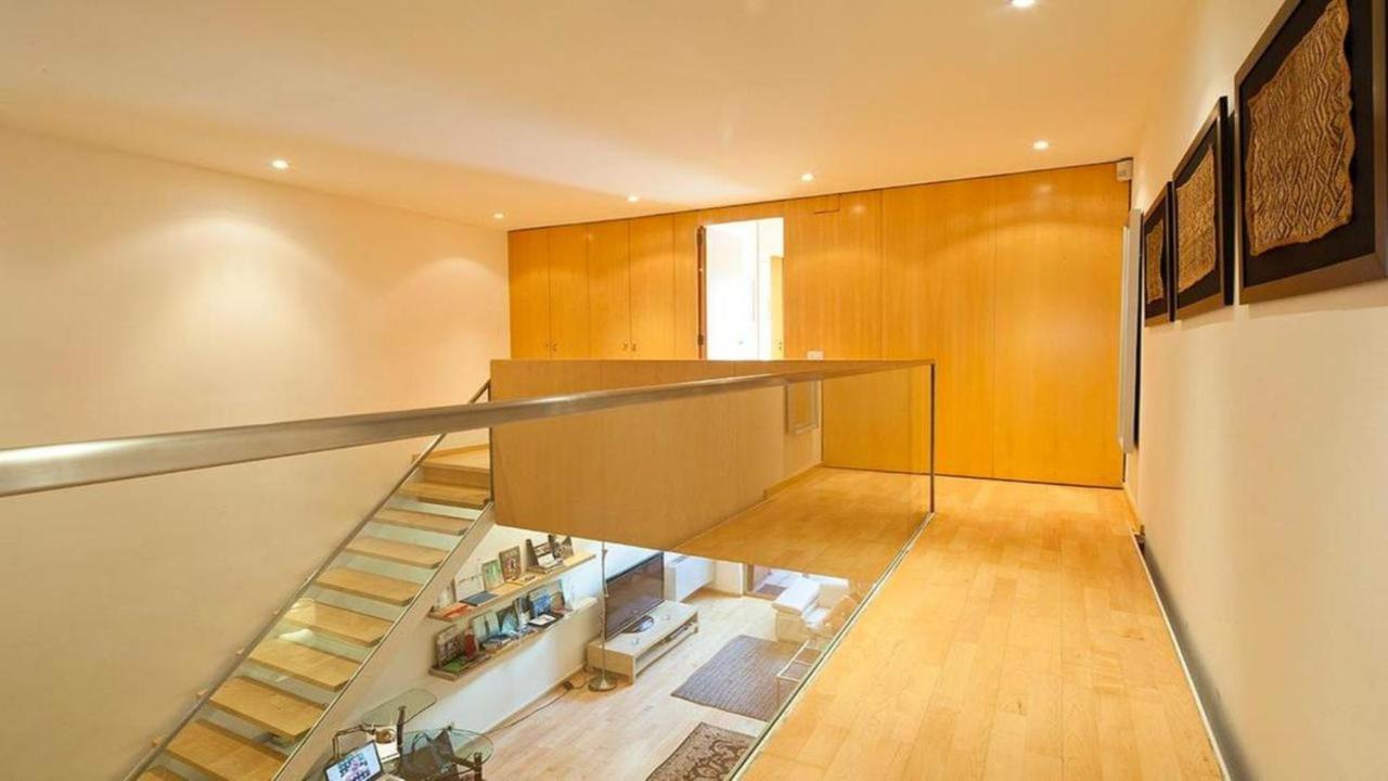 Spacious In With Outdoor Terrace Barcelone